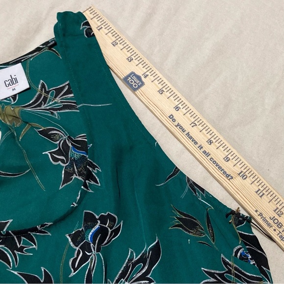 CAbi‎ Green Peplum Tank Top with Floral Design - Picture 3 of 11